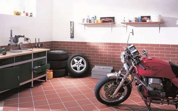 Чем можно покрыть пол в автомобильном гараже? с фото