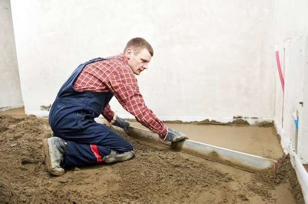 Как качественно выровнять бетонный пол своими руками? - фото