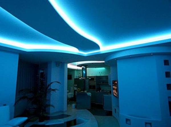 Создаем подсветку потолка с помощью светодиодной ленты - фото