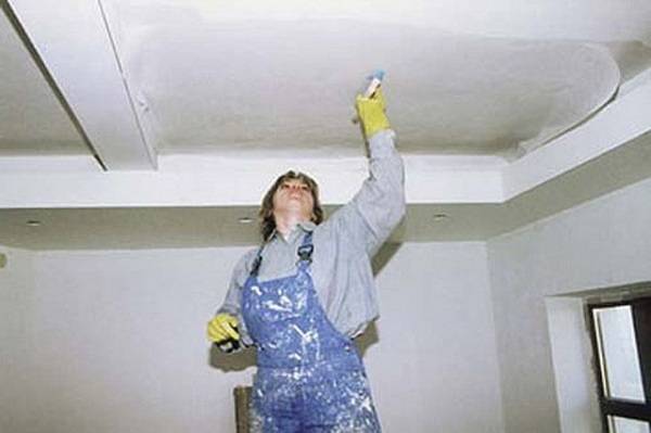 Стеклохолст на потолок: преимущества и способ поклейки - фото